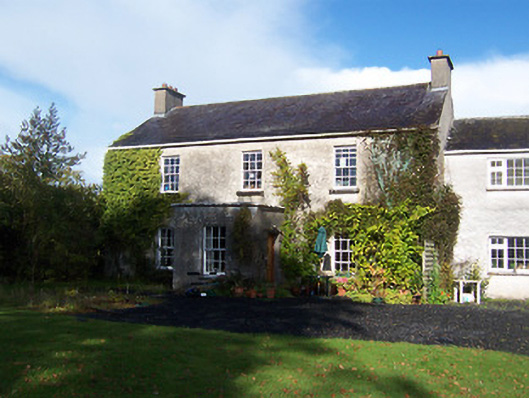 Photo of Tromra House